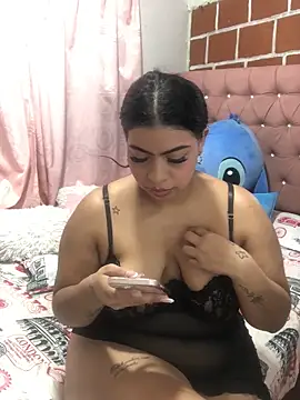 Rachellcooperrr online show from December 17, 2025, 11:55 pm