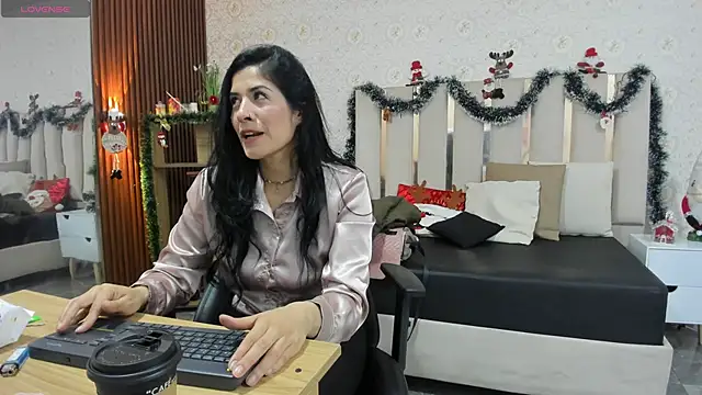 BLUE TAY1 online show from December 17, 2025, 12:00 pm