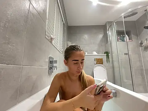 SexyySiSi online show from November 13, 2025, 9:25 pm