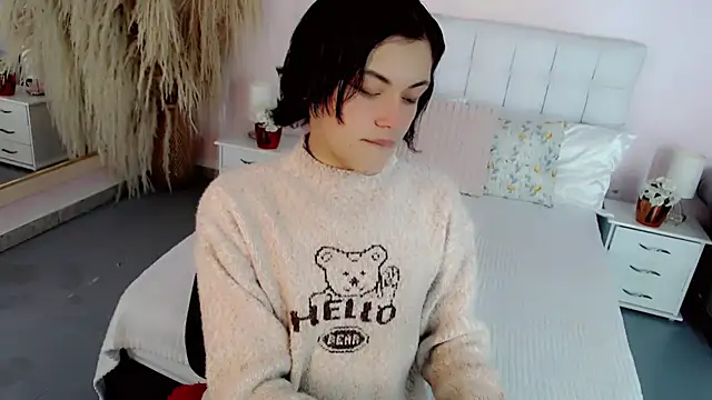 nathalialoes1 online show from November 18, 2025, 9:47 am