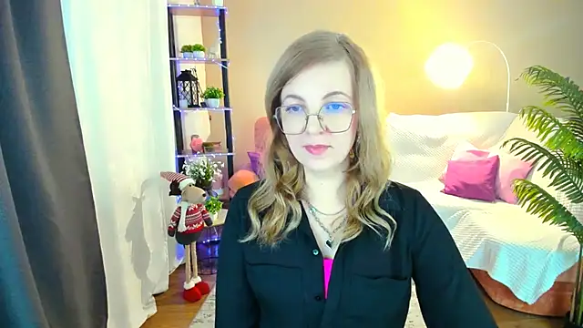 YourUniverser online show from November 23, 2025, 9:20 am