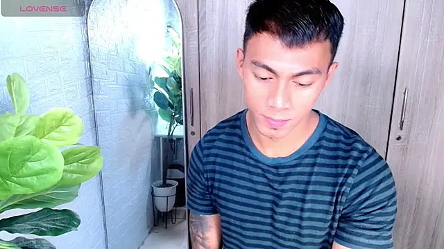 Snapshot of PinooyMilker chatting on March 4, 2026, 11:49 am PinooyMilker online show from March 4, 2026, 11:49 am