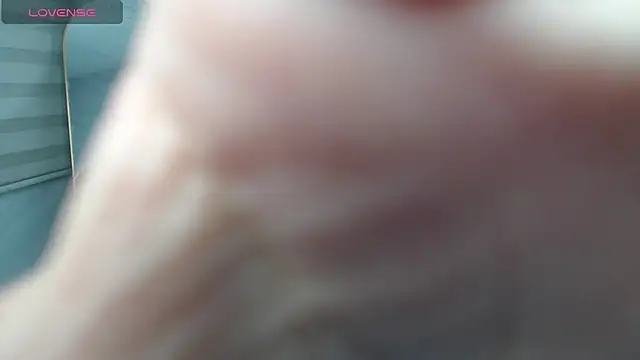 Snapshot of Luna_Star_v chatting on September 21, 2025, 3:19 am Luna Star v online show from September 21, 2025, 3:19 am