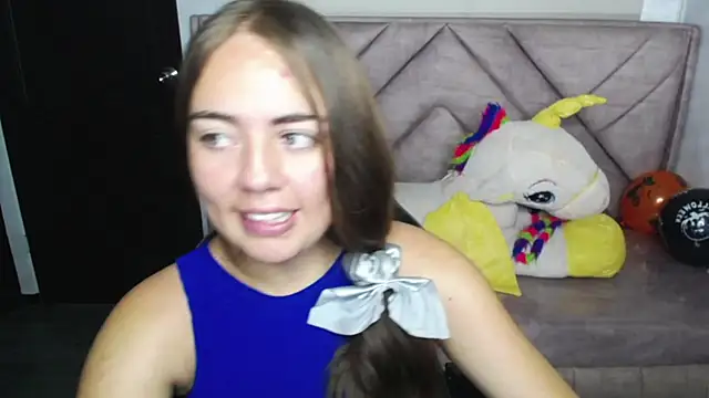 Snapshot of Luna_Star_v chatting on October 23, 2025, 3:06 am Luna Star v online show from October 23, 2025, 3:06 am