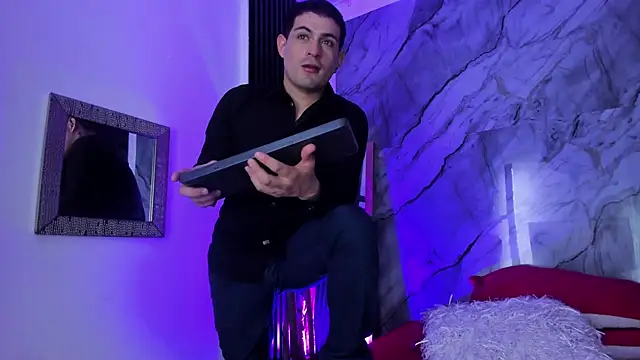 William Steel  online show from September 23, 2025, 12:08 pm