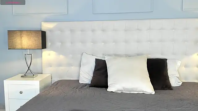 KellyRooss online show from November 25, 2025, 12:27 pm