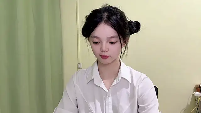 Nicole-13 online show from September 18, 2025, 10:39 am