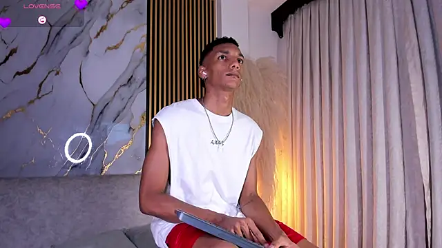 JulienSaint online show from March 2, 2026, 11:17 am