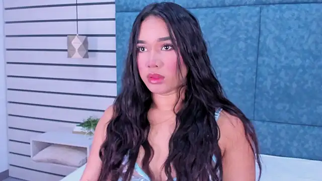 EmilyZahar online show from September 18, 2025, 11:34 am