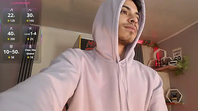 Bastian MCcormick online show from October 13, 2025, 12:49 pm