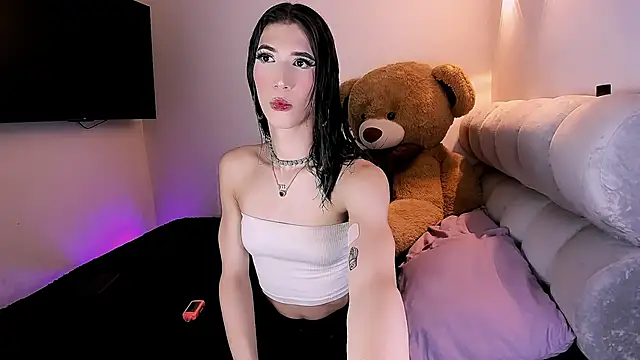 fhalon foxxxys  online show from April 15, 2026, 7:15 am