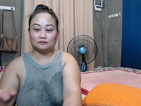 jengrey online show from October 22, 2025, 2:12 am