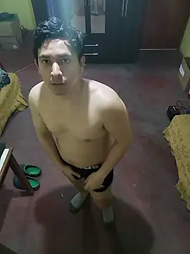 Snapshot of AngelRevery chatting on October 24, 2025, 10:39 pm AngelRevery online show from October 24, 2025, 10:39 pm