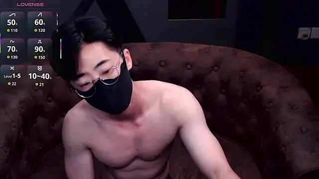 Snapshot of asiantwinkz chatting on April 18, 2026, 12:42 pm asiantwinkz online show from April 18, 2026, 12:42 pm