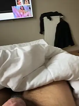 imed692 online show from November 15, 2025, 11:40 am