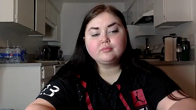 JJbaby1 online show from November 4, 2025, 10:47 am