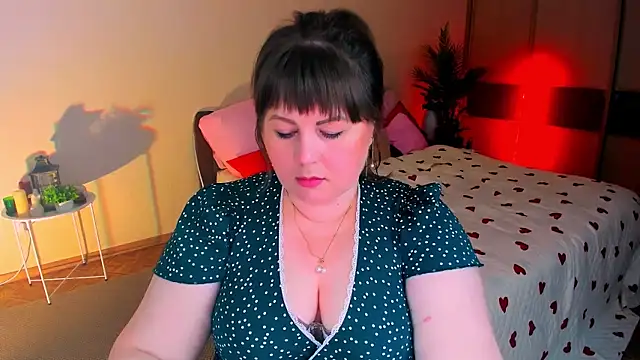 CrystaalStaar online show from June 29, 2026, 9:37 pm
