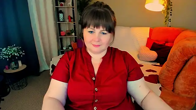 CrystaalStaar online show from July 9, 2026, 8:57 pm
