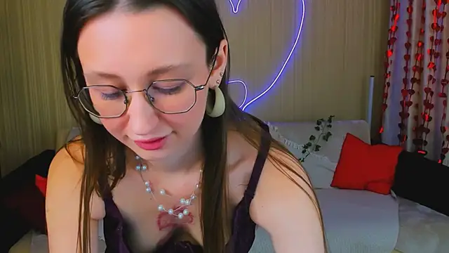 YourLovellyStory online show from March 8, 2026, 11:58 am