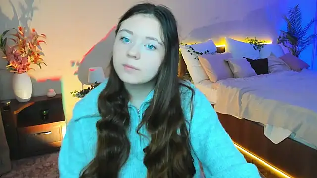 Snapshot of AlluringLookk chatting on October 19, 2025, 4:35 am AlluringLookk online show from October 19, 2025, 4:35 am