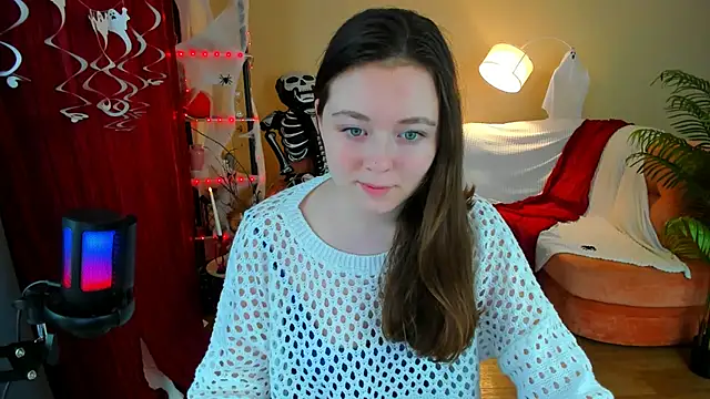 Snapshot of AlluringLookk chatting on November 3, 2025, 4:19 pm AlluringLookk online show from November 3, 2025, 4:19 pm