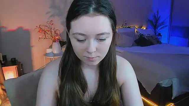 Snapshot of AlluringLookk chatting on November 23, 2025, 4:18 pm AlluringLookk online show from November 23, 2025, 4:18 pm