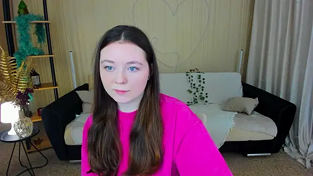 AlluringLookk online show from February 6, 2026, 4:21 pm