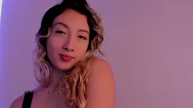 LauMiller online show from October 31, 2025, 7:37 pm