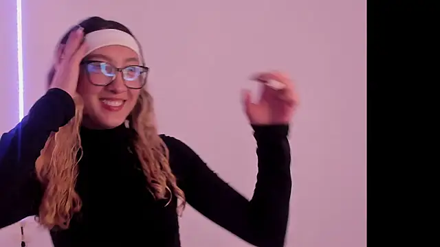 LauMiller online show from November 4, 2025, 11:15 pm