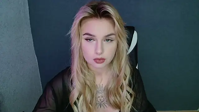 Snapshot of AngelicaHollywood chatting on September 8, 2025, 7:57 pm AngelicaHollywood online show from September 8, 2025, 7:57 pm