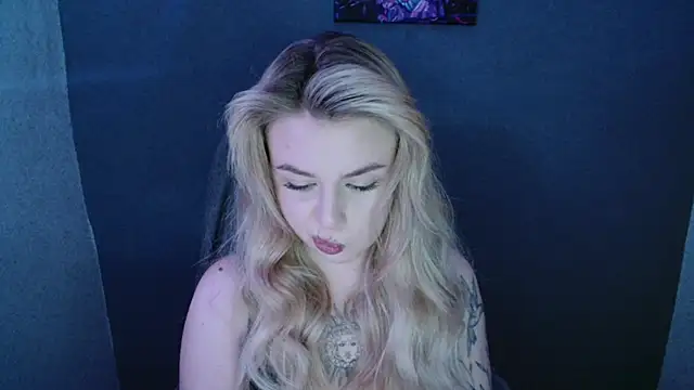 Snapshot of AngelicaHollywood chatting on September 19, 2025, 9:37 pm AngelicaHollywood online show from September 19, 2025, 9:37 pm
