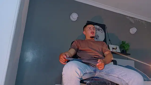 MrFox   online show from October 29, 2025, 7:48 pm