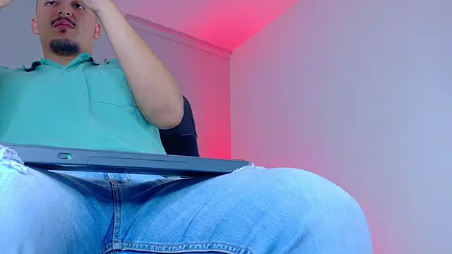 MrFox   online show from January 12, 2026, 7:41 pm