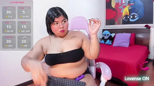 Lia Arellano online show from October 6, 2025, 7:11 pm