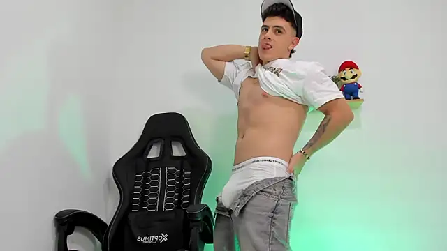 Mikecooper online show from February 23, 2026, 7:17 am