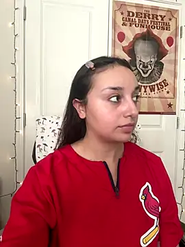 CharmingMaddie online show from January 7, 2026, 5:48 pm