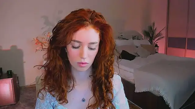 ChristinaConteeree online show from November 24, 2025, 7:13 pm