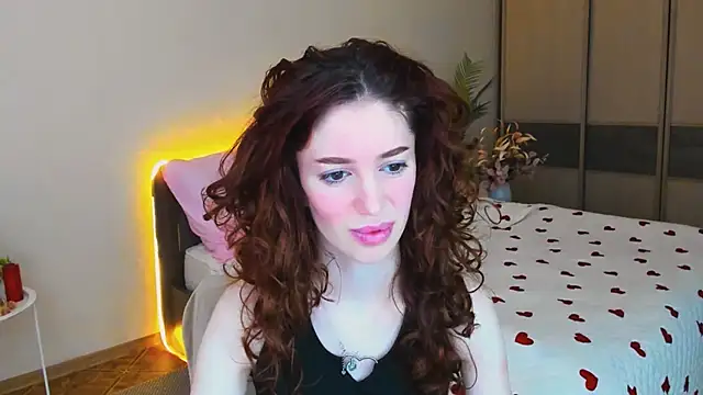 ChristinaConteeree online show from April 5, 2026, 3:15 am