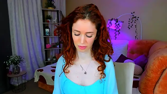 ChristinaConteeree online show from June 3, 2026, 7:08 pm