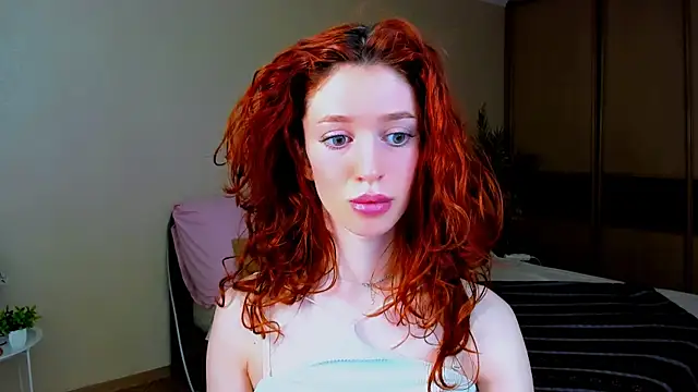 ChristinaConteeree online show from July 21, 2026, 7:05 pm