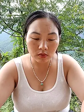 Snapshot of Love-Ly99 chatting on September 19, 2025, 9:43 am Love-Ly99 online show from September 19, 2025, 9:43 am