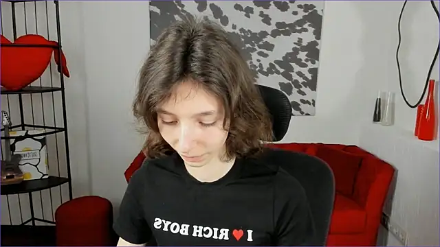 EmmanuellBrown online show from November 28, 2025, 12:30 pm