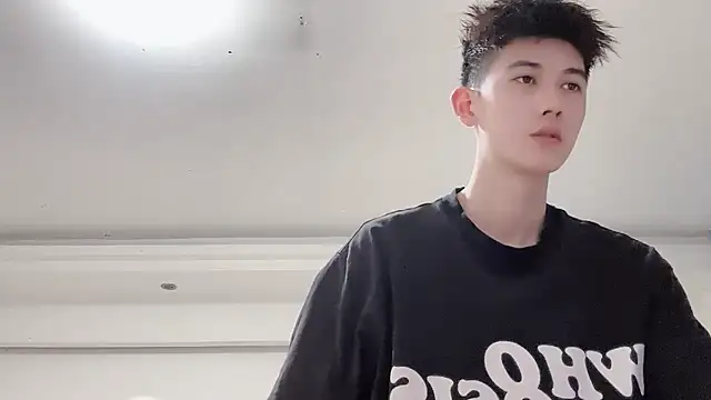 xiaojie2563 online show from September 26, 2025, 11:14 am