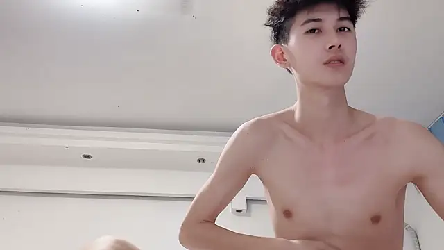 xiaojie2563 online show from November 1, 2025, 1:46 pm