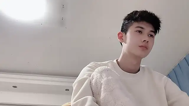 xiaojie2563 online show from February 26, 2026, 11:42 am