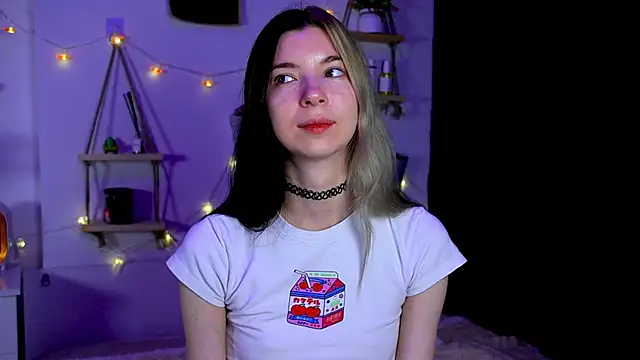 EmmieBlade online show from October 15, 2025, 7:14 pm