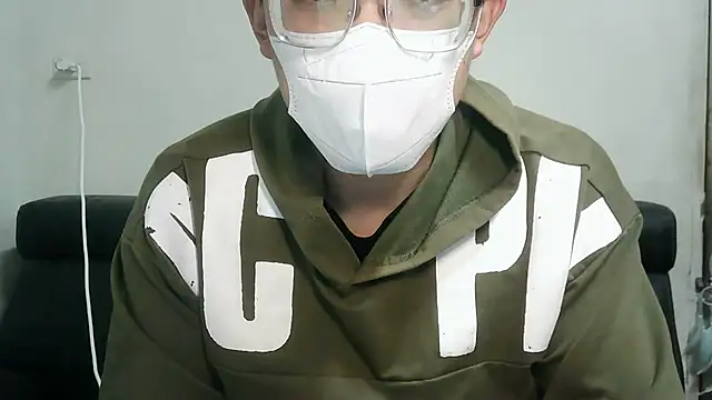 bigbb101011 online show from November 28, 2025, 2:31 pm