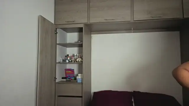 Candela    online show from March 25, 2026, 1:33 am