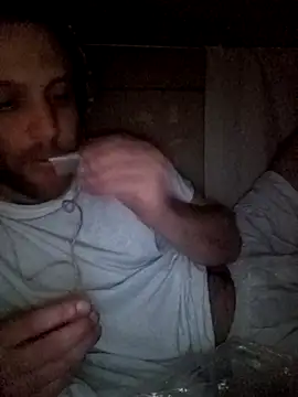 Snapshot of Zig97495 chatting on December 2, 2025, 7:36 am Zig97495 online show from December 2, 2025, 7:36 am