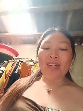 mptan73 online show from May 19, 2026, 2:51 am